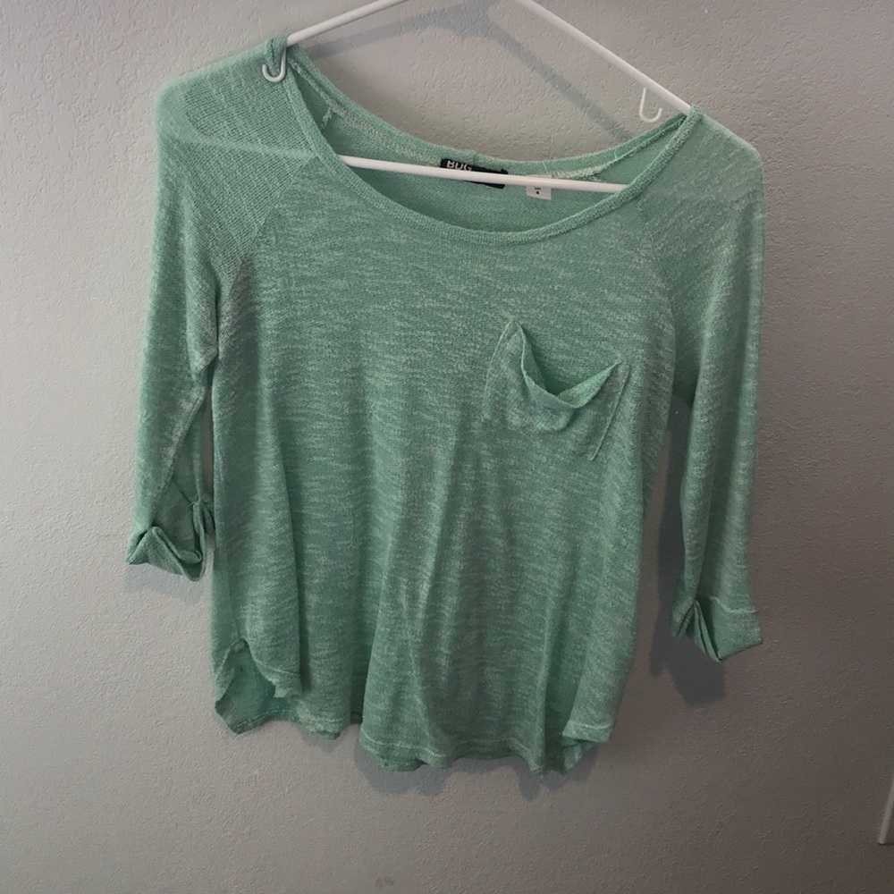 Quarter-sleeve sweeter